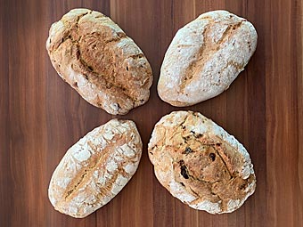 Bake your own bread - quickly and easily, from farmhouse bread to wholemeal bread