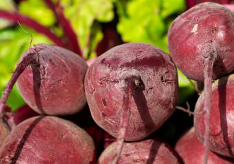 Can you eat beetroot raw?